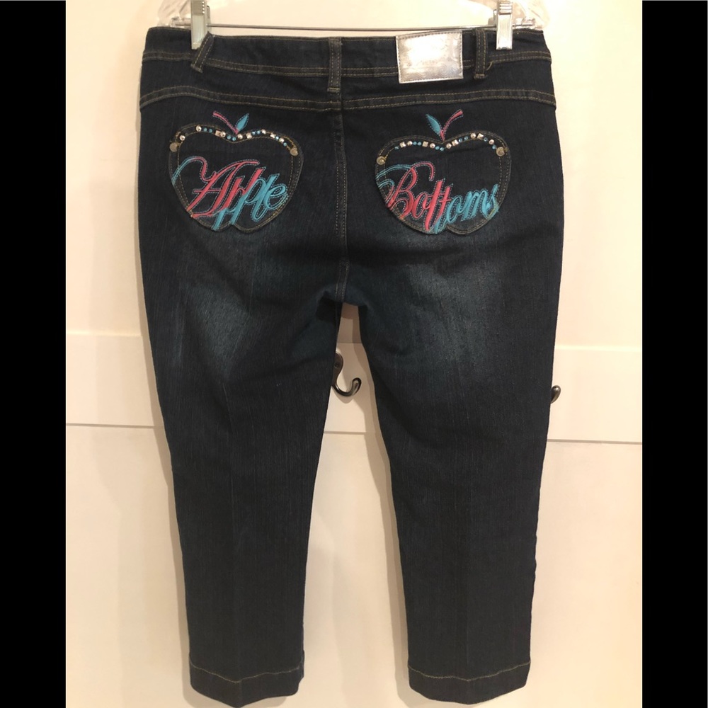 !!Apple Bottom Jeans Capris size 11/12 LIKE NEW!!